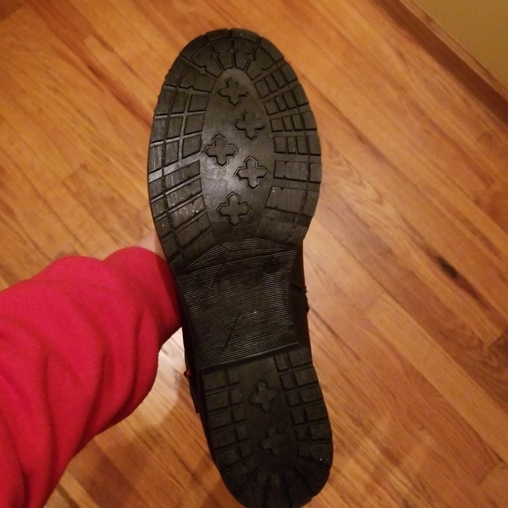 Black Quilted Boots - Picture 4 of 4